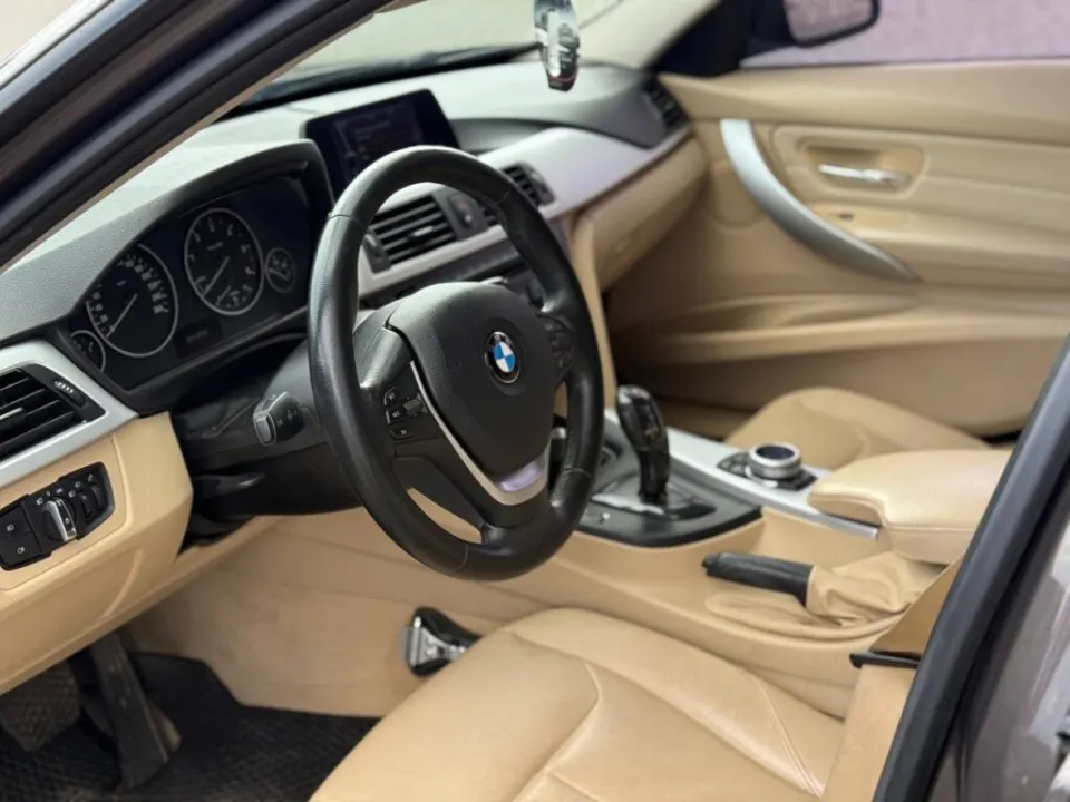 BMW 3 2012 from the KTRANS rental fleet