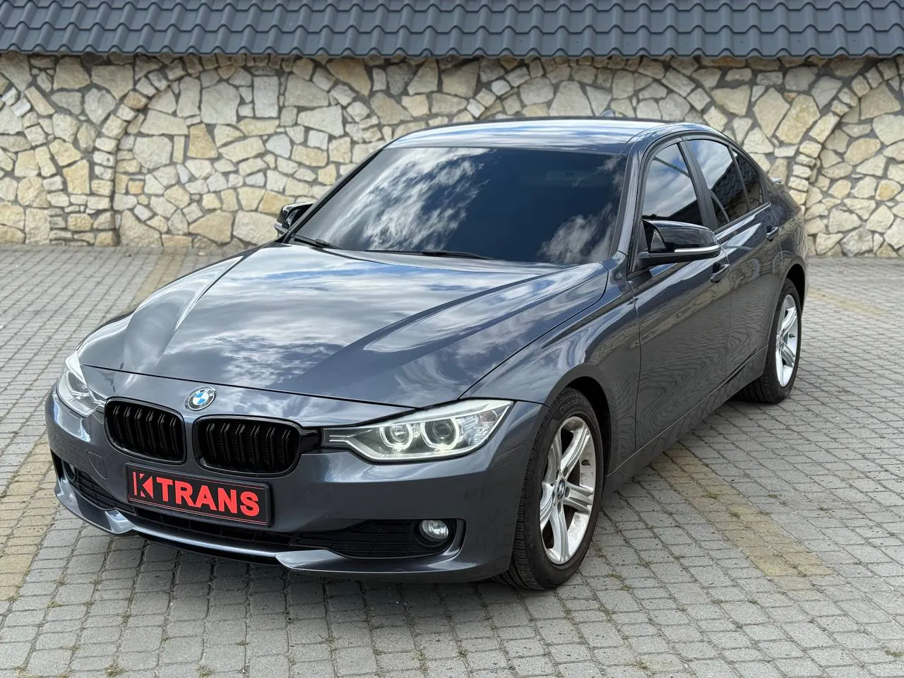 BMW 320i 2014 из парка аренды KTRANS