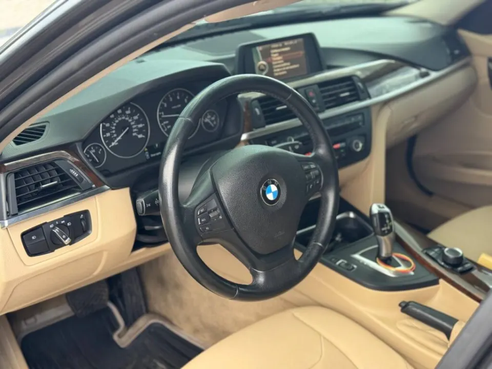 BMW 320i 2014 из парка аренды KTRANS