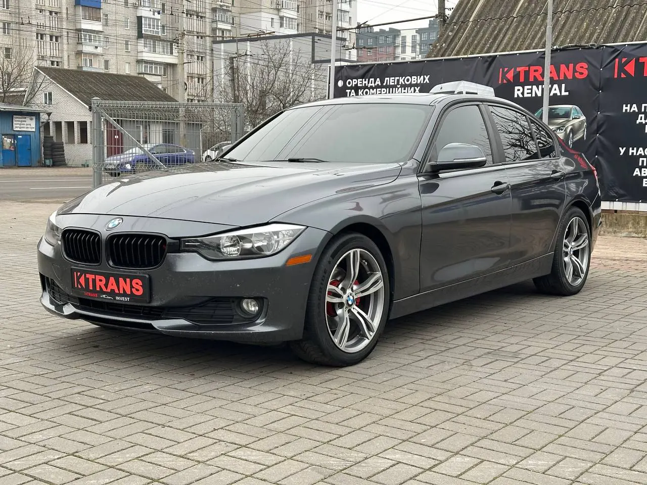 BMW 320i 2014 из парка аренды KTRANS