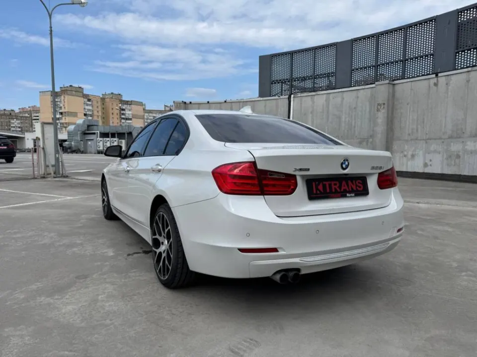 BMW 328i 2012 из парка аренды KTRANS