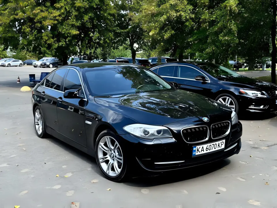 BMW 520i из парка аренды KTRANS