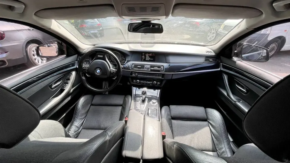 BMW 520i из парка аренды KTRANS