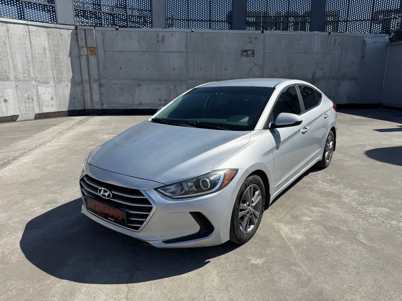 Hyundai Elantra 2017 из парка аренды KTRANS
