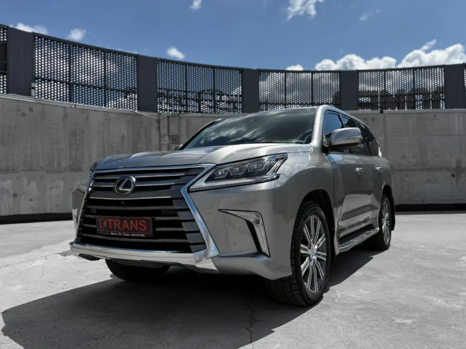 Lexus LX 570 2017 из парка аренды KTRANS