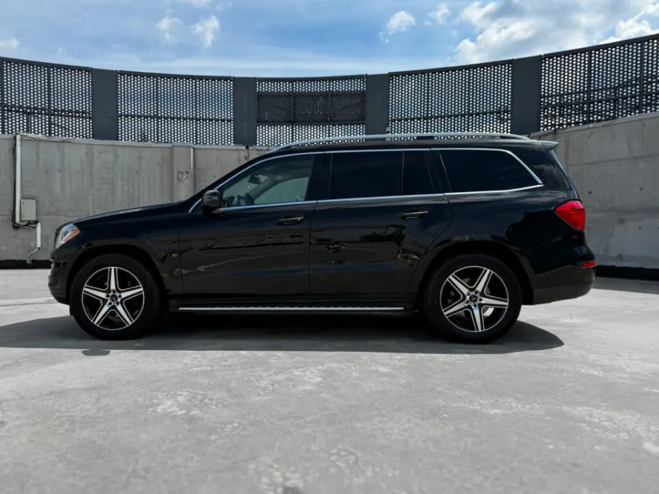Mercedes-Benz GL 450 2015 from the KTRANS rental fleet