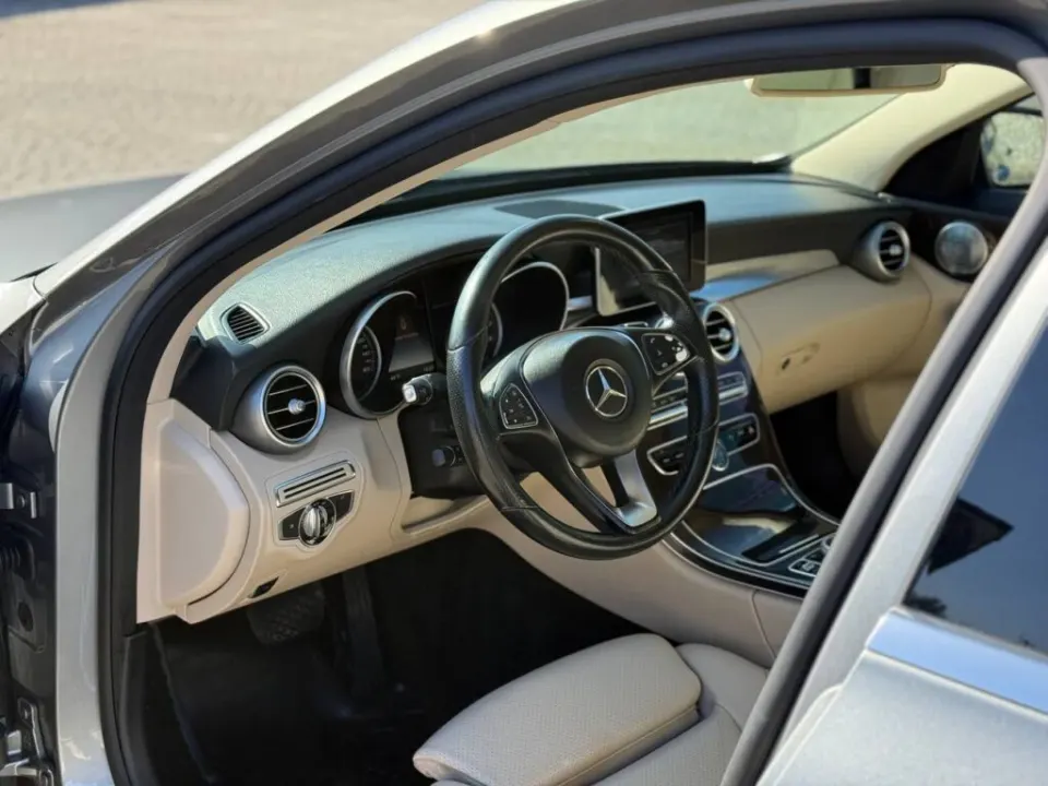 Mercedes-Benz C300 2016 из парка аренды KTRANS