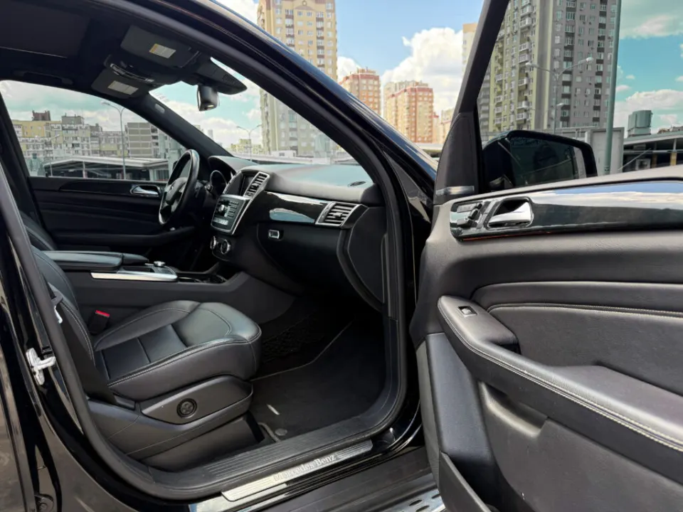 Mercedes-Benz ML 350d 2015 from the KTRANS rental fleet