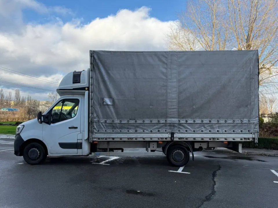 Renault Master 2021 from the KTRANS rental fleet