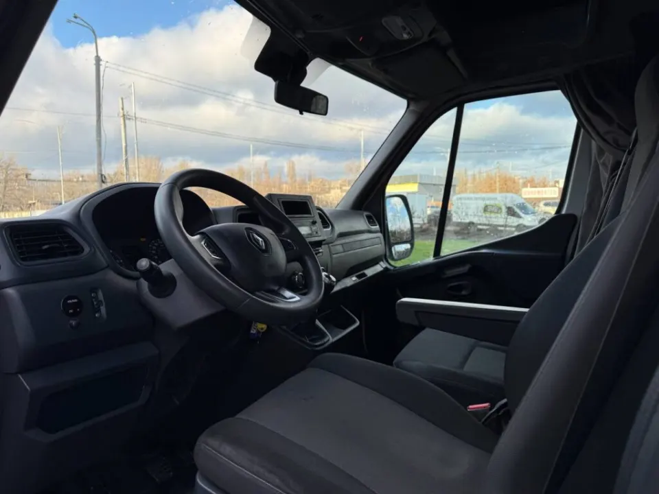Renault Master 2021 from the KTRANS rental fleet