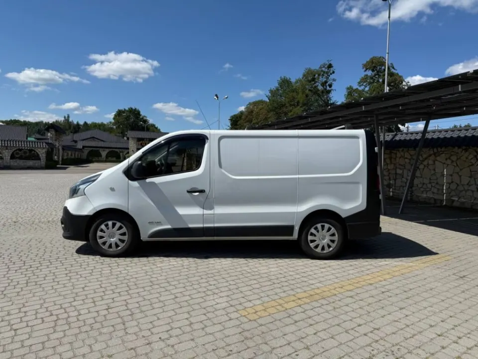 Renault Trafic 2017 from the KTRANS rental fleet