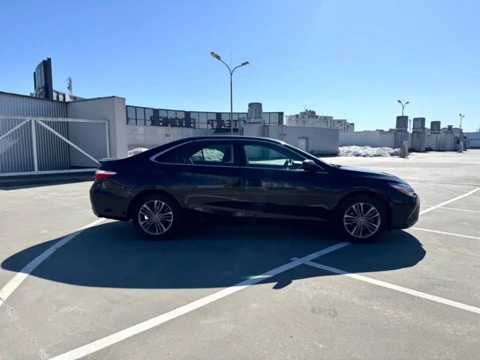 Toyota Camry 2017 из парка аренды KTRANS