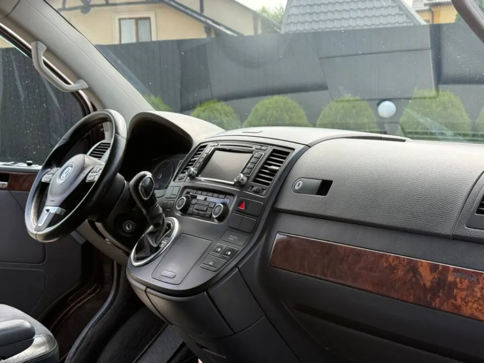 Volkswagen Multivan 2011 из парка аренды KTRANS