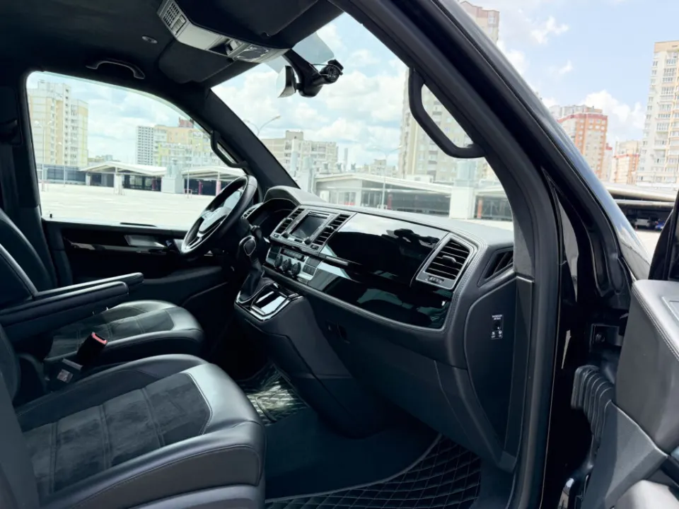 Volkswagen Multivan 2018 из парка аренды KTRANS