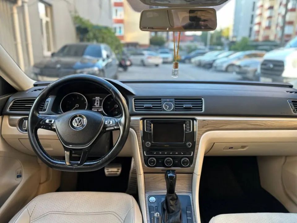 Volkswagen Passat 2016 из парка аренды KTRANS